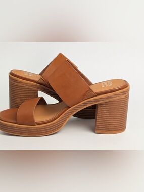 Steve Madden Women's Cognac vegan Leather Block Heel Sandals size 10